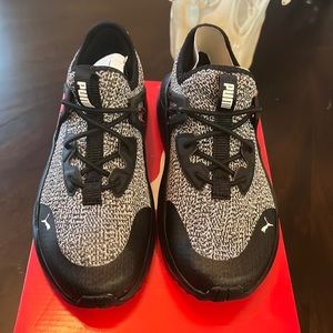 New Boys Puma Sneakers Size 2